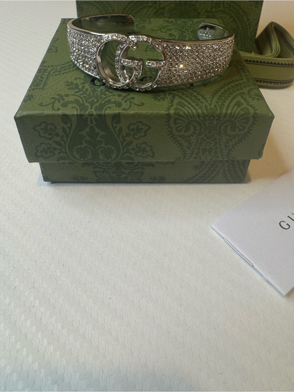 Gucci Silver Crystal Pavé Interlocking G Bangle Bracelet - Picture 4 of 9